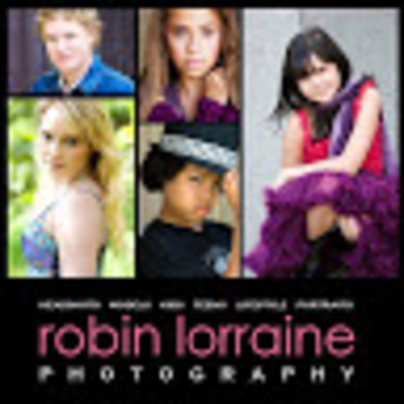 Profile Picture of Robin Lorraine (@robin_2020) on Poshmark