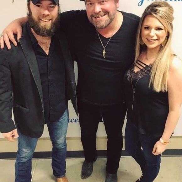 Profile Picture of Alice Parker (@kandy_carver) on Poshmark