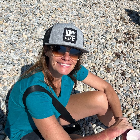 Profile Picture of Carol Buffery (@cbuff) on Poshmark