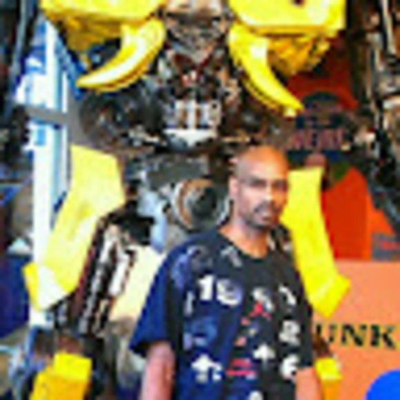 Profile Picture of Ernest Williams (@ernest2bunny) on Poshmark