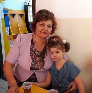 Profile Picture of Lori Elena Constantin (@lorielena.constantin) on Facebook