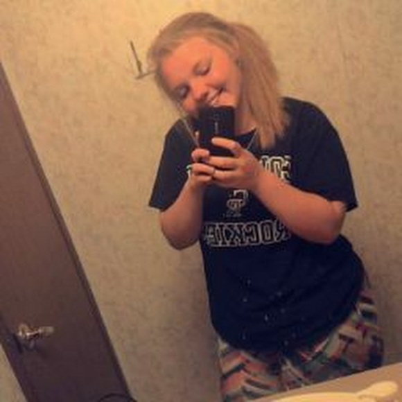 Profile Picture of Braelynn Dunwody (@bdunwody11) on Poshmark