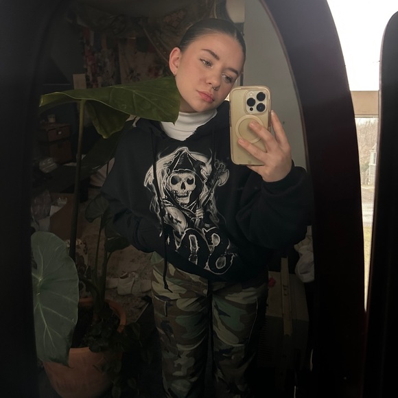 Profile Picture of Hazel Chapman (@hazeljadee) on Poshmark