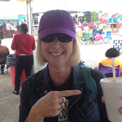 Profile Photo of Brenda Hardin (@reneeb1976) on Twitter