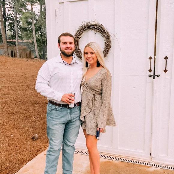 Profile Picture of Alana Brumbelow (@alanabrumbe) on Poshmark