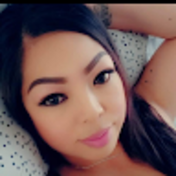 Profile Picture of Sally Saythong (@sallyduong619) on Poshmark