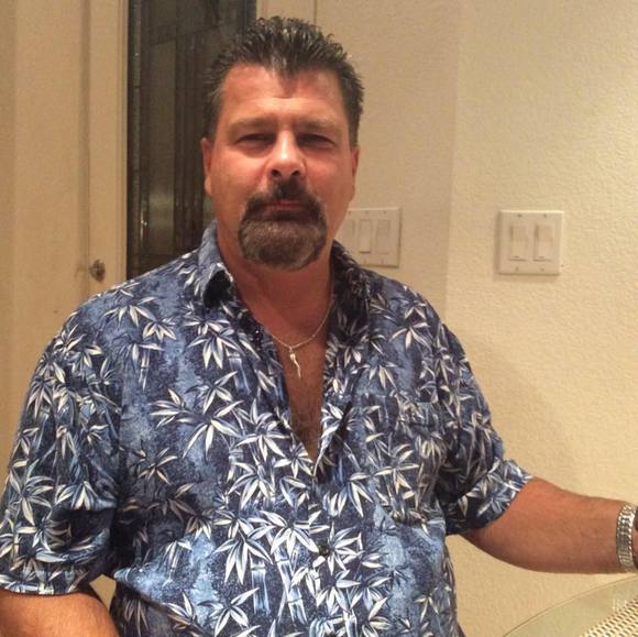 Profile Picture of Frank Saletta (@fta134) on Poshmark