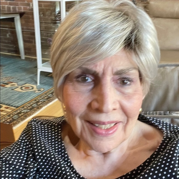 Profile Picture of Judith Sedgeman (@judithsedgeman) on Poshmark