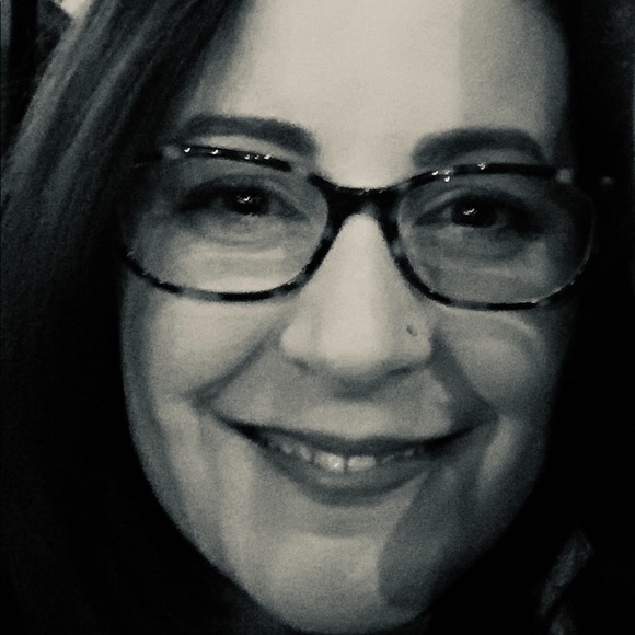 Profile Picture of Lianna Urso (@liannaurso) on Poshmark