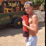 Profile Picture of Rowan Davis Hawcock 🌹 (@r_hawcock) on Instagram