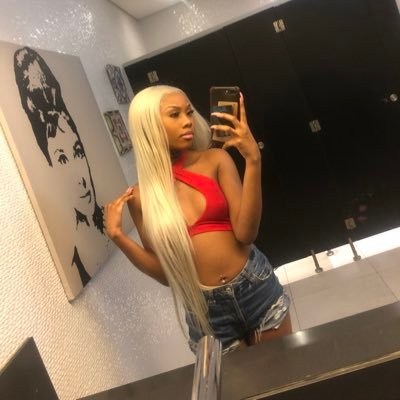 Profile Picture of Wendy Wú (@TylerTsunami) on Twitter