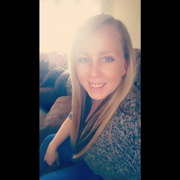 Profile Picture of Kaitie Wojciechowicz (@kaitiewojo) on Poshmark