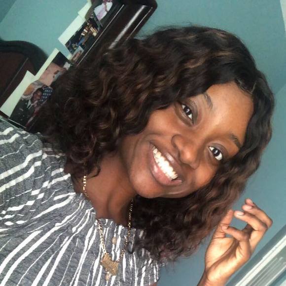 Profile Picture of Alexia Roberts (@love_ajr) on Poshmark