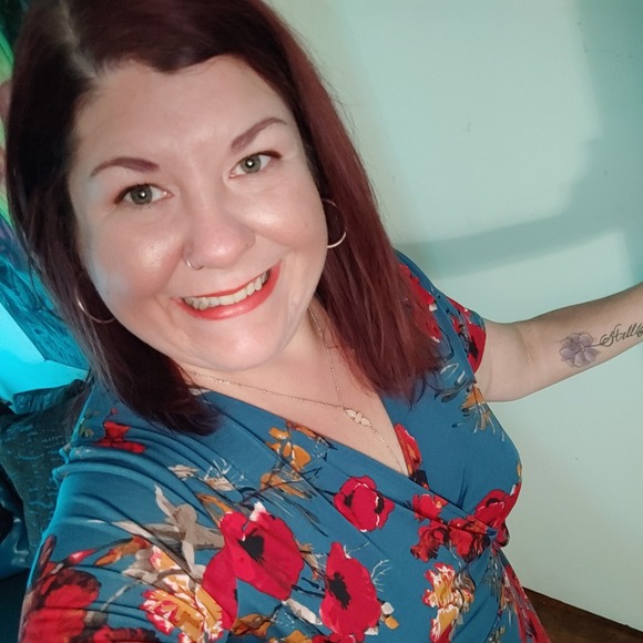 Profile Picture of Brandy Vaughn (@brandyjv0920) on Poshmark