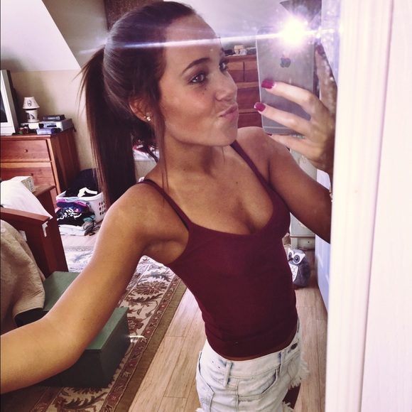 Profile Picture of Em Badagliacca (@emilyroseee) on Poshmark