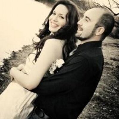 Profile Picture of Paul (@DeberaFarwell) on Twitter