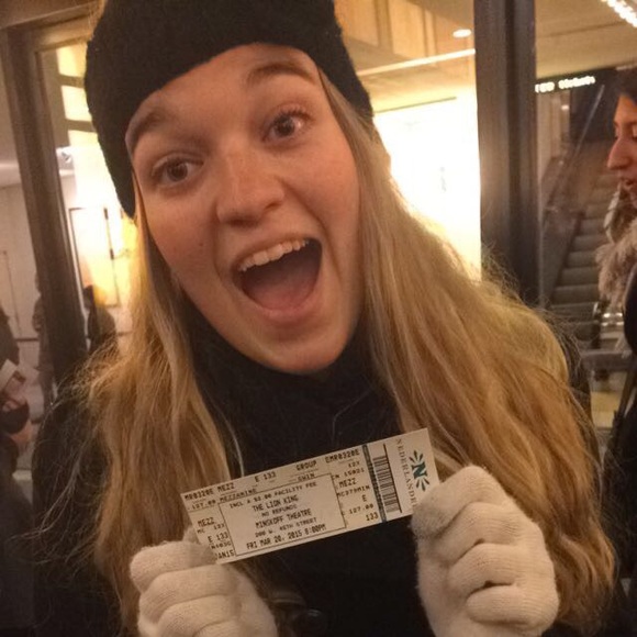 Profile Picture of Camile Braeger (@cnbraeger) on Poshmark