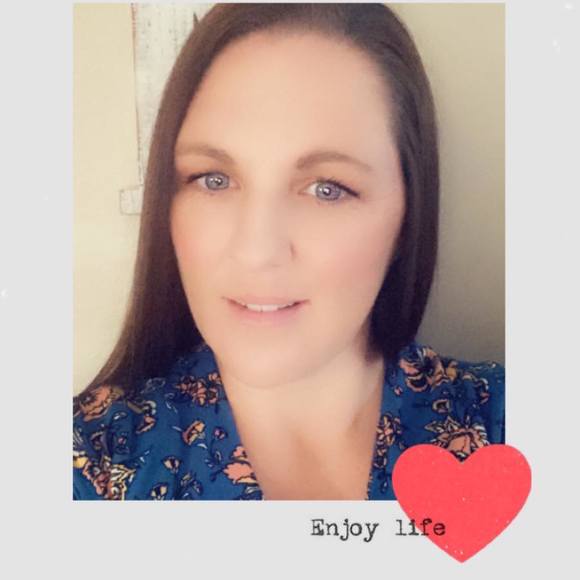 Profile Picture of Sheri Mohlman (@sherimohlman) on Poshmark