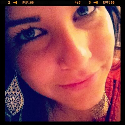 Profile Picture of Jessie Burkhart (@HeSeesAPearl) on Twitter