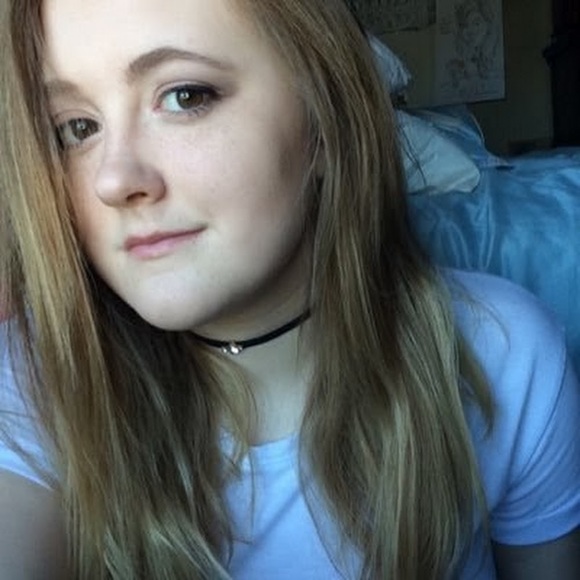 Profile Picture of Elisa Keller (@evkellerpw) on Poshmark