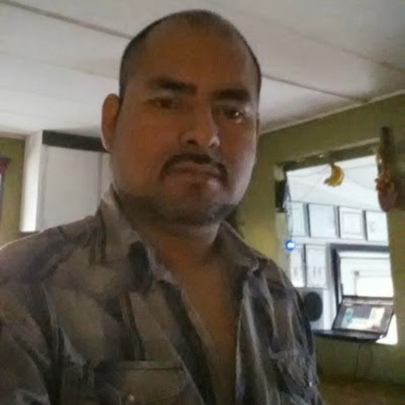 Profile Picture of Arturo Alvarez (@5678732) on Poshmark