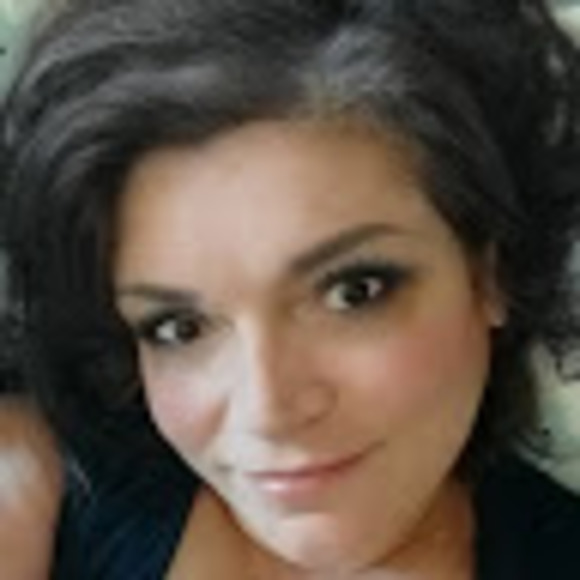 Profile Picture of Francesca Cincinnato (@frannycincin56) on Poshmark