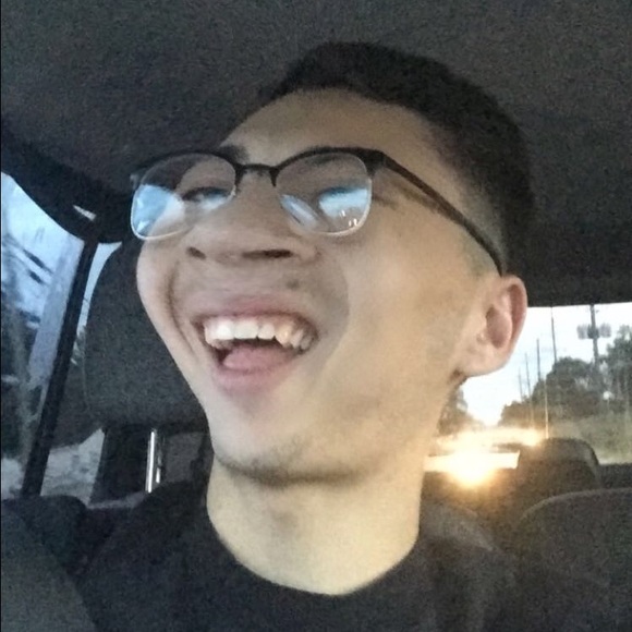 Profile Picture of Greg Stanson (@stanson8) on Poshmark