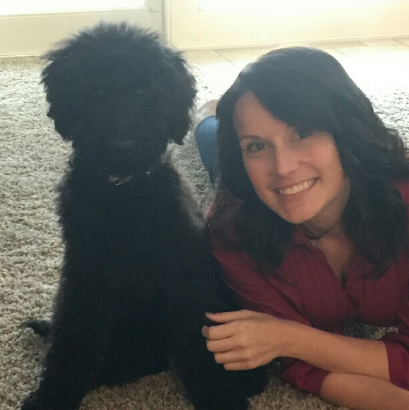 Profile Picture of Ashley Lavertu (@anlavertu8187) on Poshmark