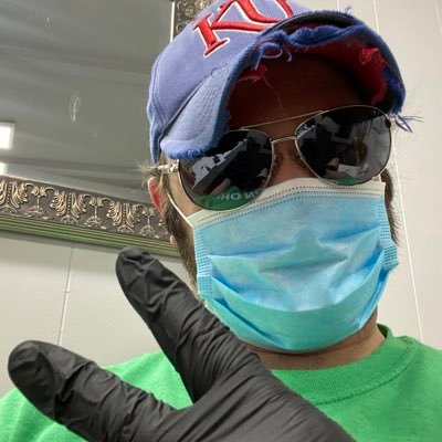 Profile Picture of JasonWilliamSpencer (@RockChalkSpence) on Twitter