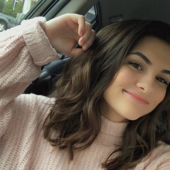 Profile Picture of Amanda Confair (@amcpanda) on Poshmark