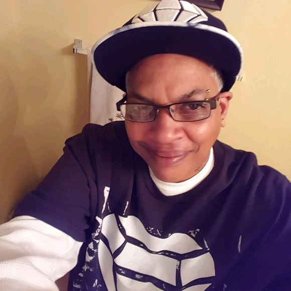 Profile Picture of Tanya Mattison (@tmac1964) on Poshmark