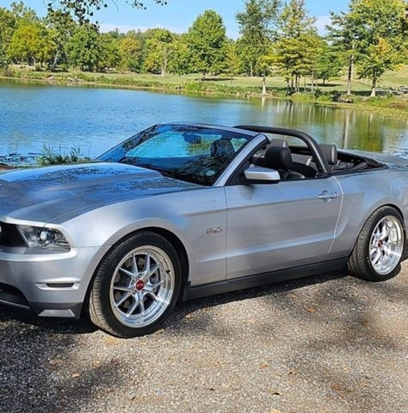 Joe Koogler - Poshmark Profile Picture of Joe Koogler (@joekoogler) on Poshmark