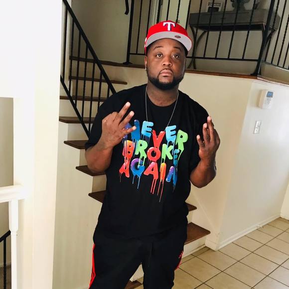 Hoppo Mcfadden - Poshmark Profile Picture of Hoppo Mcfadden (@hoppomcfadden) on Poshmark