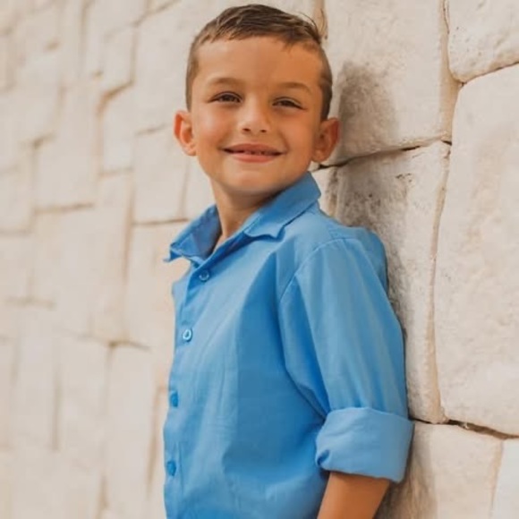 Profile Picture of Jeff n traci Pickens (@littlepick2000) on Poshmark