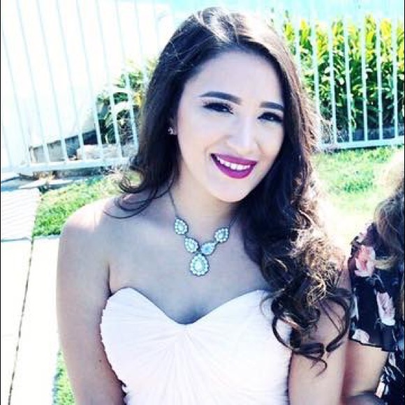 Profile Picture of Lisa Bernal (@emabernal) on Poshmark
