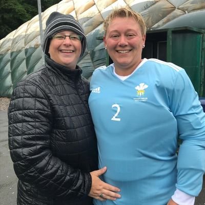 Profile Picture of Jo Hook (@JoeyPeaches) on Twitter