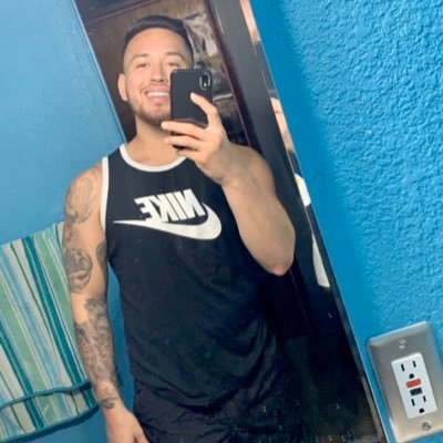 Profile Picture of Nathan (@chris_boi_) on Twitter