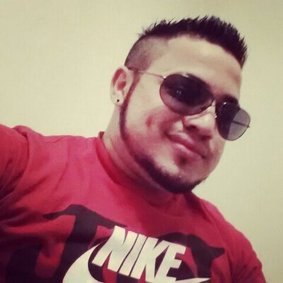 Profile Picture of Carlos Esperanza (@alfredoee71) on Twitter