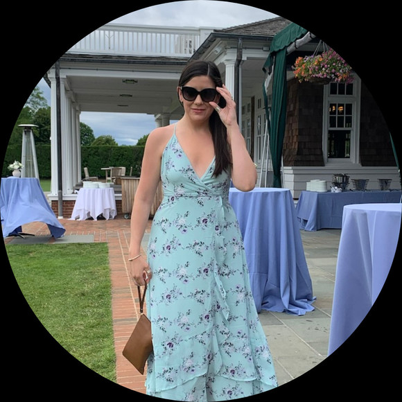 Profile Picture of Samantha Tuozzolo (@stuozzolo) on Poshmark