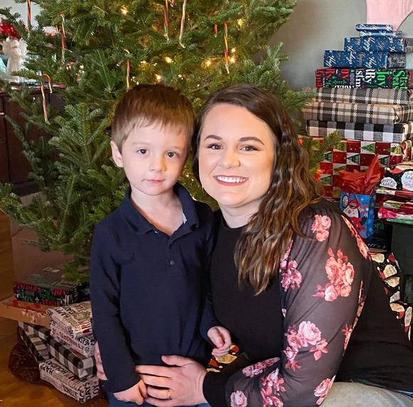 Profile Picture of Misty Dawn (@mstarr16) on Poshmark