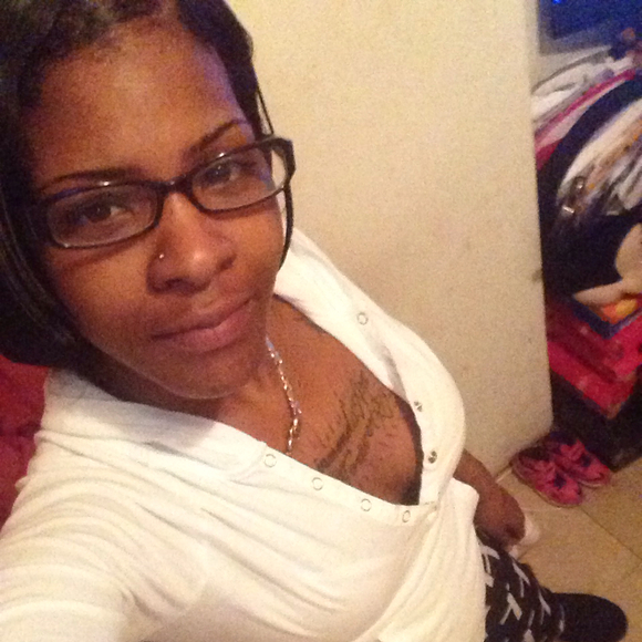 Tyesha N - Poshmark Profile Picture of Tyesha N (@tyesha) on Poshmark