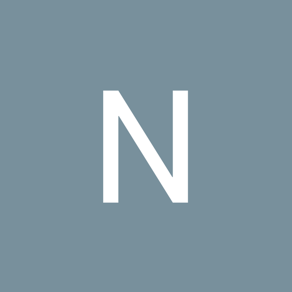 Profile Picture of Nicky Yannantuono (@nickyyann27) on Poshmark