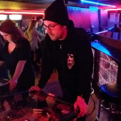 Profile Picture of Jeremy At Home ⭐⭐ (@ArmOfCrass) on Twitter