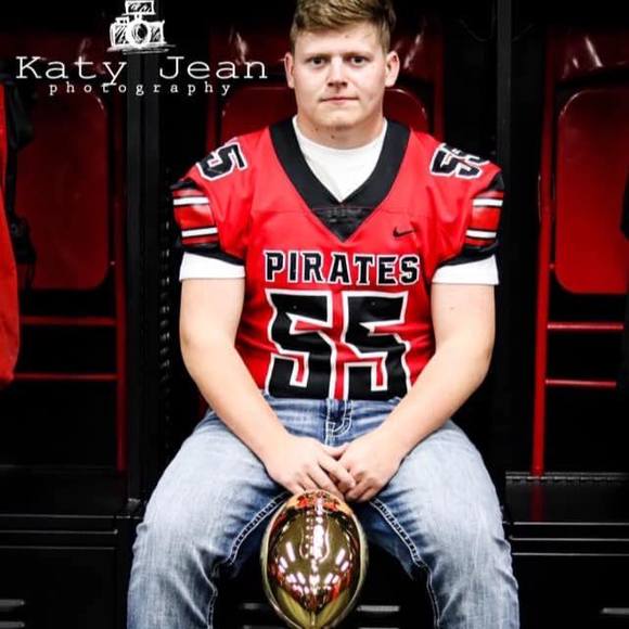 Profile Picture of Peyton Owens (@peytonowens858) on Poshmark