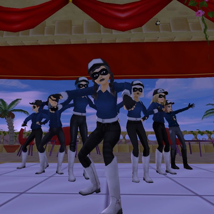 Profile Picture of Makaron (@crystal.raineagle) on Tiktok