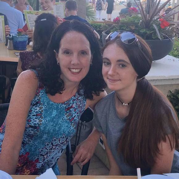 Profile Picture of Jennifer Blum- romanski (@jenniferrom) on Poshmark