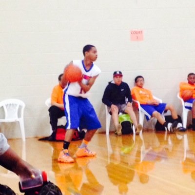 Profile Picture of Dennis Howell (@dennishowell15) on Twitter