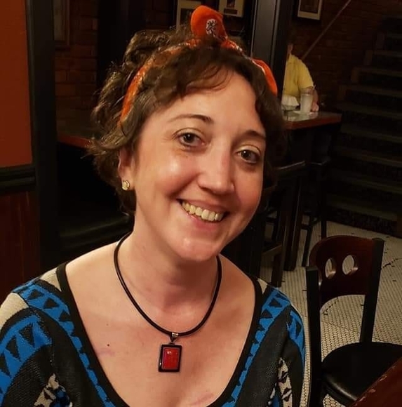 Profile Picture of Nicola Cernik mitchell (@nicolacernik) on Poshmark