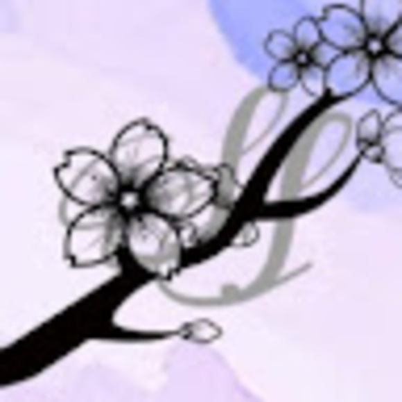 Profile Picture of Aneicia Snowman (@sakurasunshine8) on Poshmark