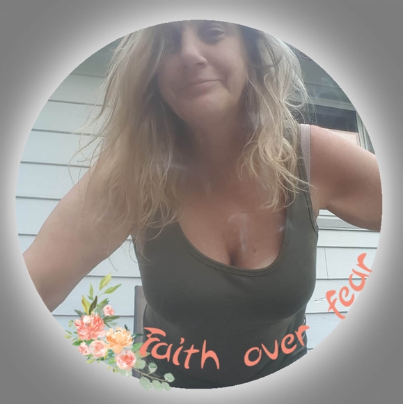 Profile Picture of Cheri Brandt (@cheri_brandt) on Poshmark